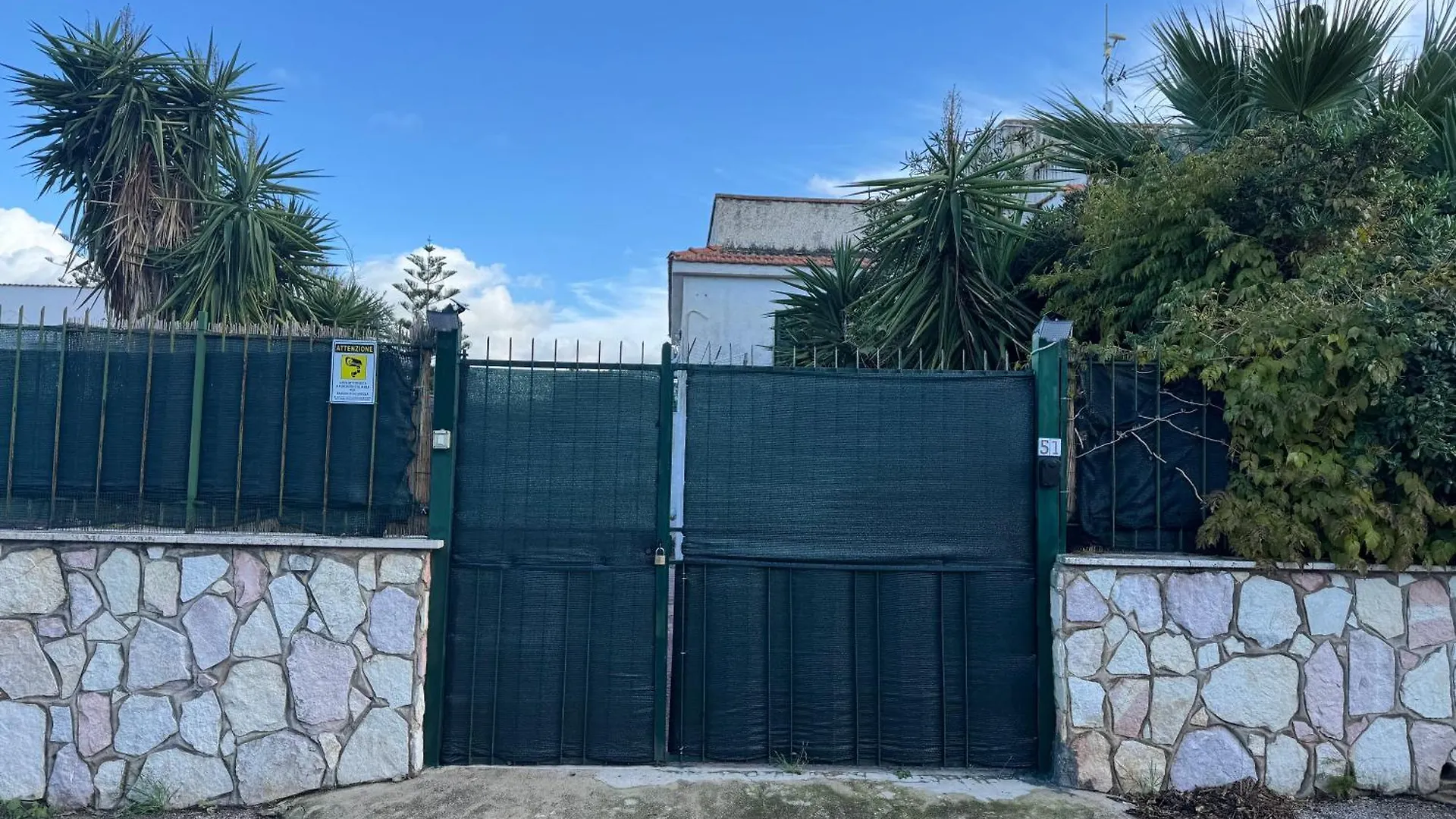 Villa Pino Carini 0*,